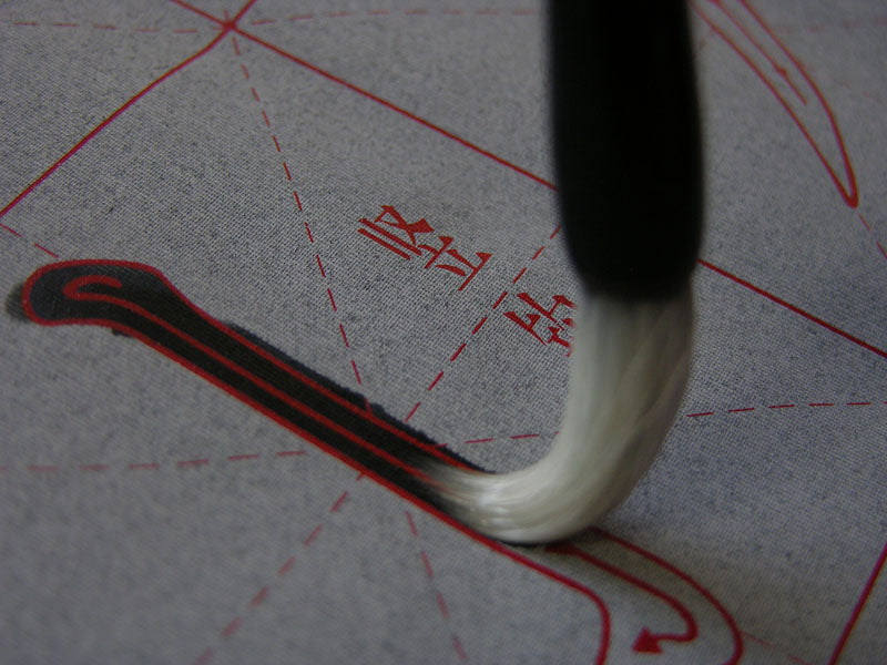 Magic Water Writing Cloth: Portable Reusable Surface for Mess-Free Art and Calligraphy